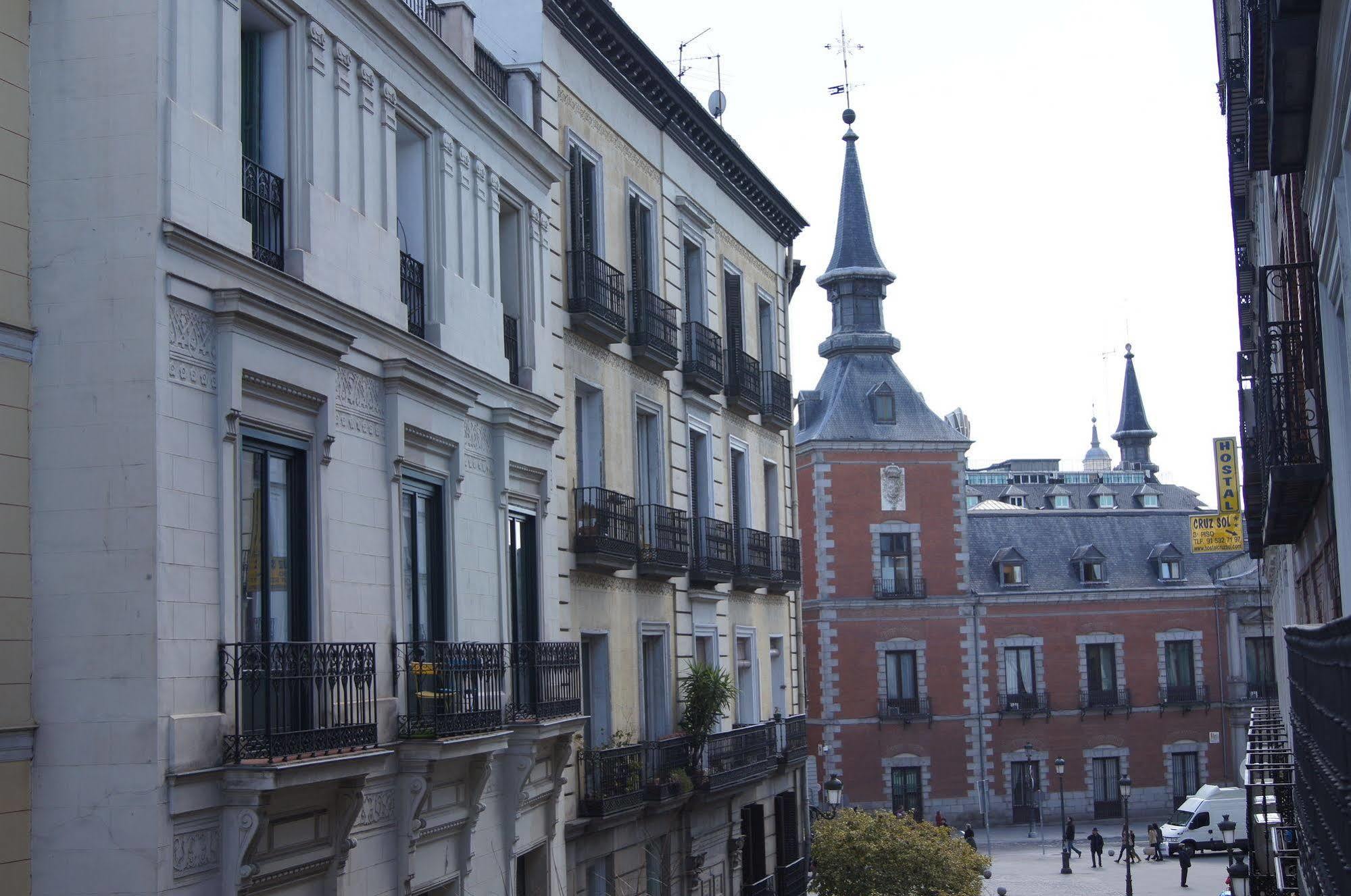 A Nuestra Senora De La Paloma Hostel Madrid