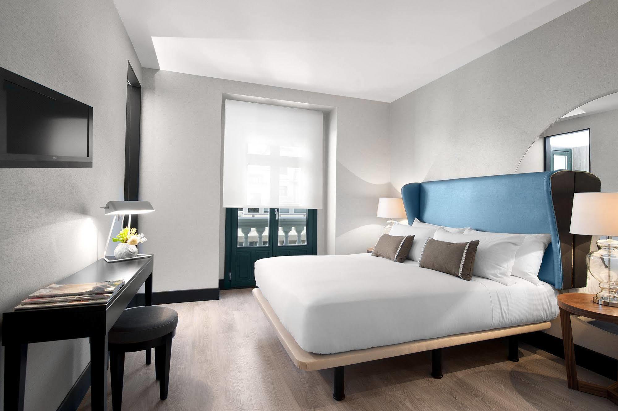 One Shot Luchana Hotel