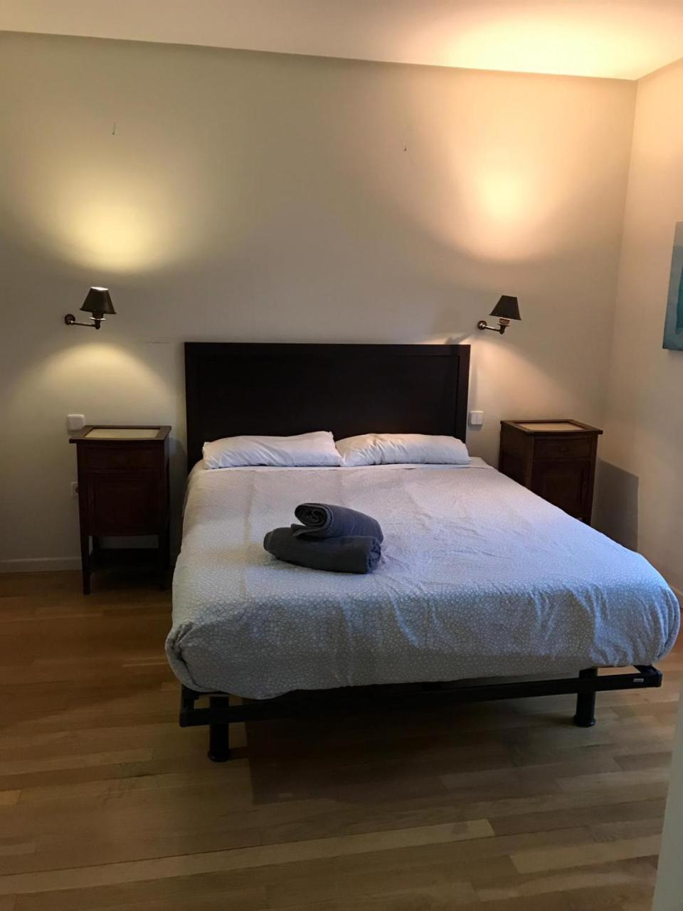 Calle Fernan Gonzalez Apartment