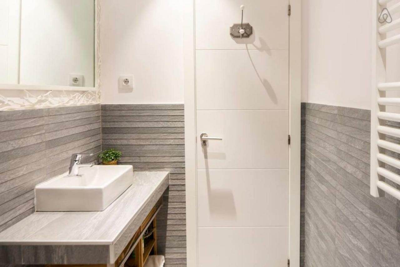 Fantastic In Center Barrio De Letras Caixaforum Apartment *