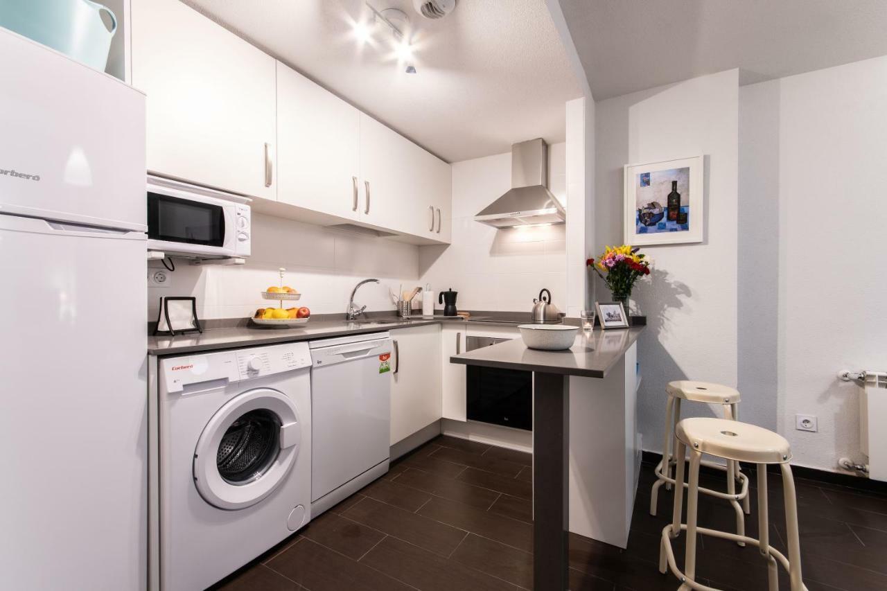 Apartment 1 *