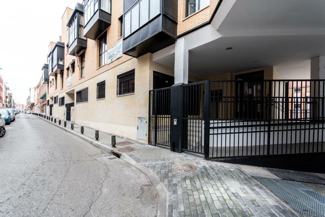 Apartment 1 *