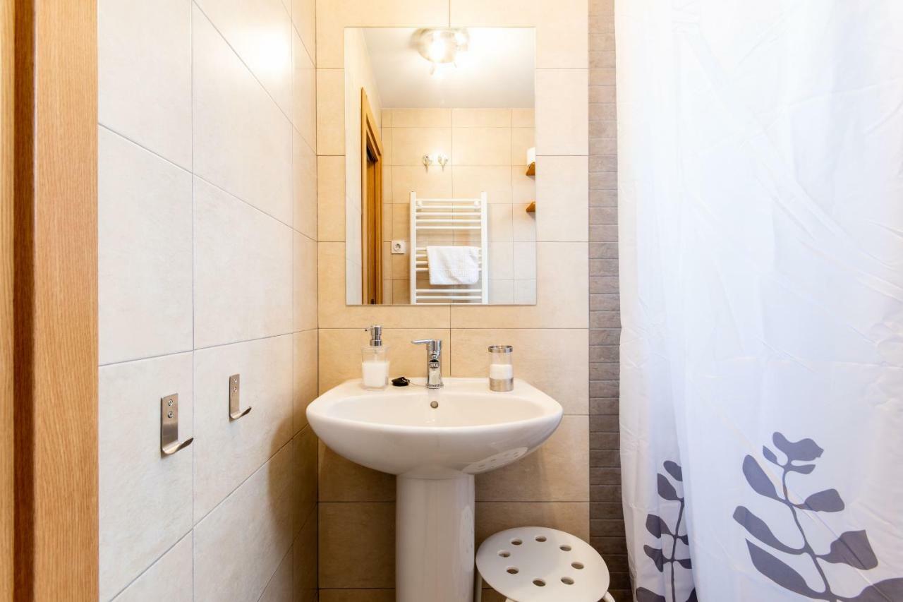 1 Apartment