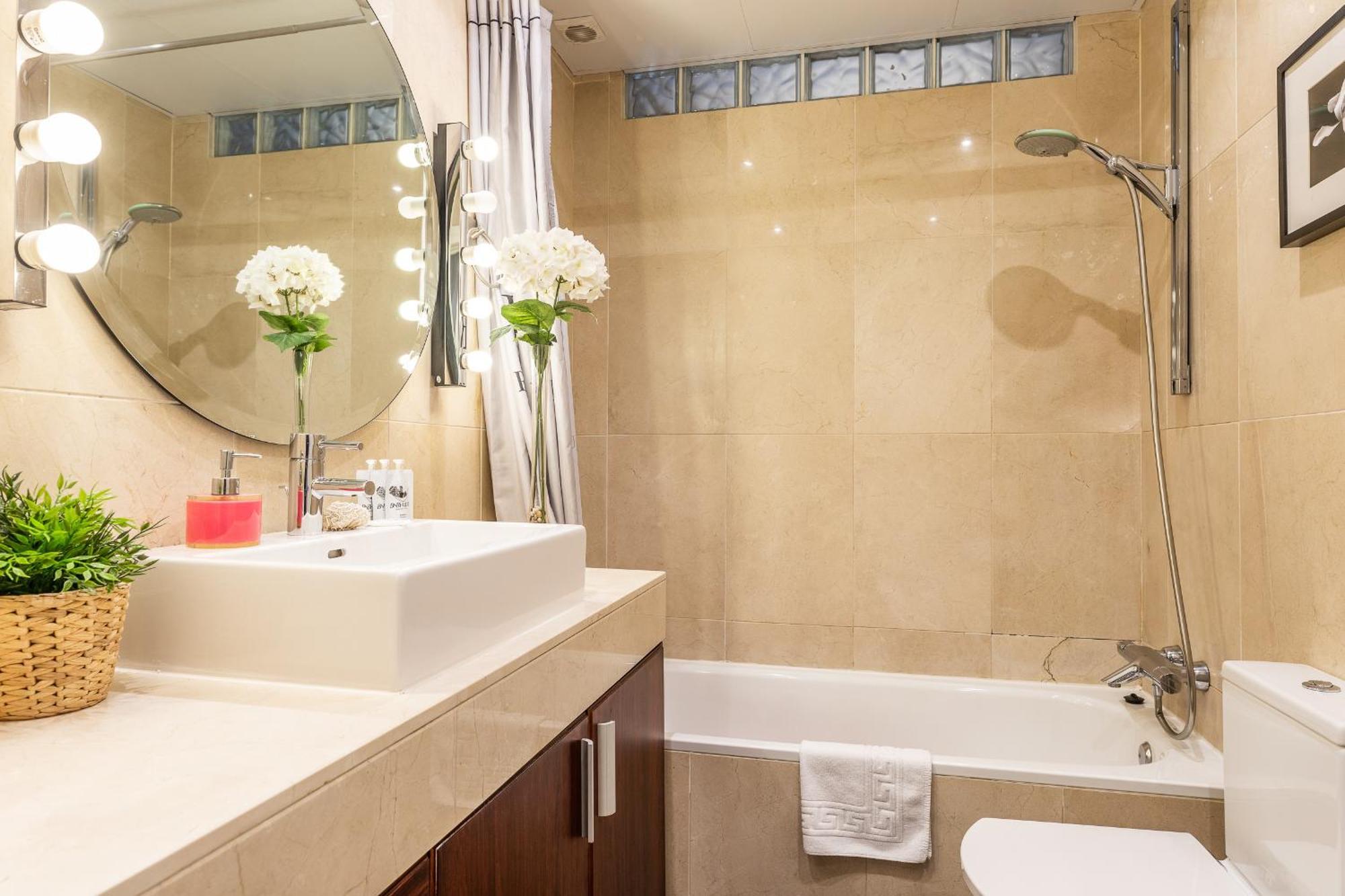 Bnbholder Luxe Atocha Station Apartment Madrid