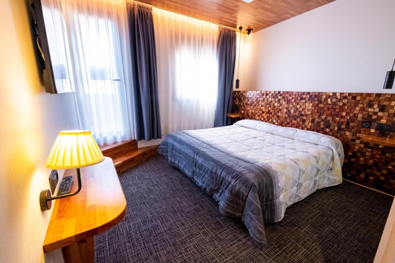 Far Bernabeu Albergue *