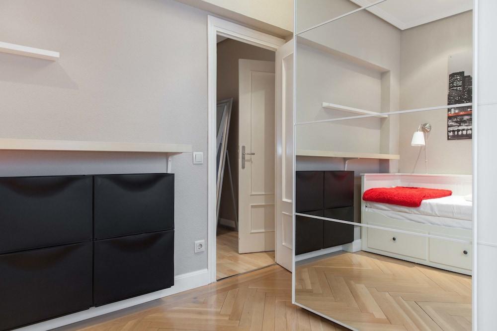 Offer Luxury Apartment Madrid