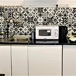 Deluxe Room Center