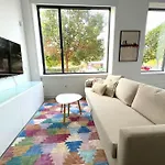 Precioso Estudio En Barajas, A Un Paso Del Metro