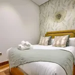 Central Flat In The Best Location-Comen-2-De