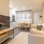 Perfectly Placed For 3 In La Latina Just Around The Corner From El Rastro Latina Toledo IV