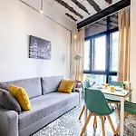 Vintage Apartment Near Puerta Del Sol