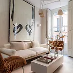 Exclusive Apartment Nestled In The Vibrant Neighborhood Of Neptuno