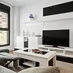 Modern 2 Bedroom Apartment Near Retiro Close To Metro