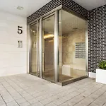 Modern 2 Bedroom Apartment Near Retiro Close To Metro