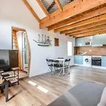 Apartamento Muy Amplio En Pleno Centro De Madrid