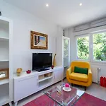 Guestready - Door To Angel Garden Place
