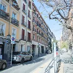 Luxurious Apartment In Malasana Centro Madrid Temporal Val21