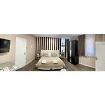 Comfortable Stay For 2 People - 1
