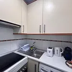 Flat In Vallecas - Your Urban Oasis In Madrid