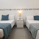 Alexa Host Vallecas