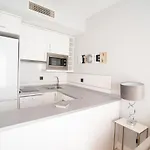 Santiago Bernabeu Temporary Apartment Jmc5