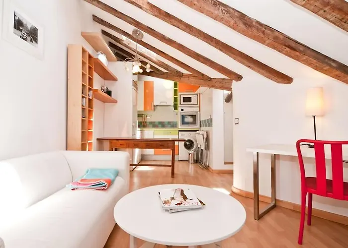 Hortaleza 72 Buhardilla En Chueca