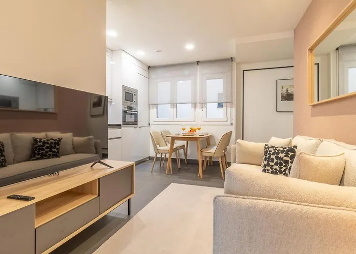 Modern Stay In La Latina For 3 - Vibrant Madrid Location Latina Toledo VII