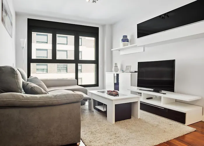 Modern 2 Bedroom Apartment Near Retiro Close To Metro