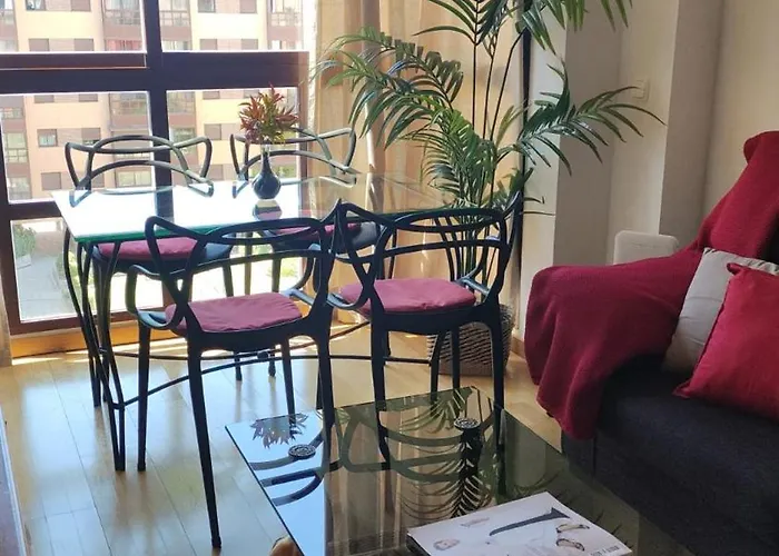 Piso Con Piscina Y Garaje En Zona Plenilunio