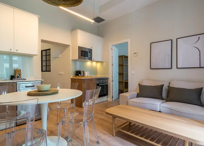 Bright Stylish - 2Bedrooms 1Bathroom - Sol