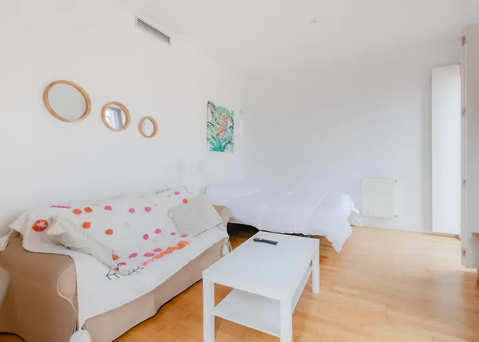 Cozy Modern Apartment In Madrid