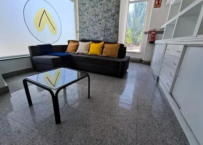 Alexa Host Vallecas