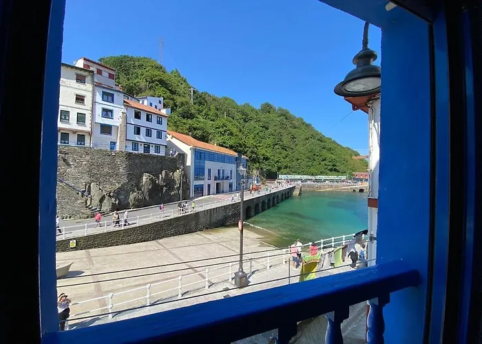 Pueblo Que Enamora, Paraiso Del Cantabrico Vv-3260-As