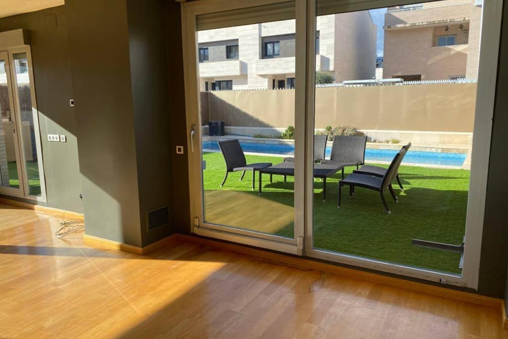 Feriehus Valdevebas Con Piscina Madrid