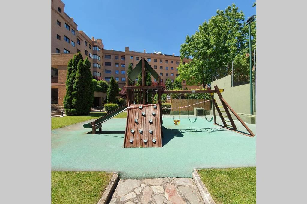 Precioso Estudio Conde Orgaz * Madrid