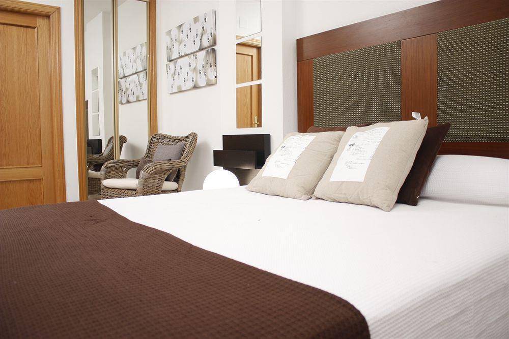 Apartment Wootravelling Plaza De Oriente Homtels *