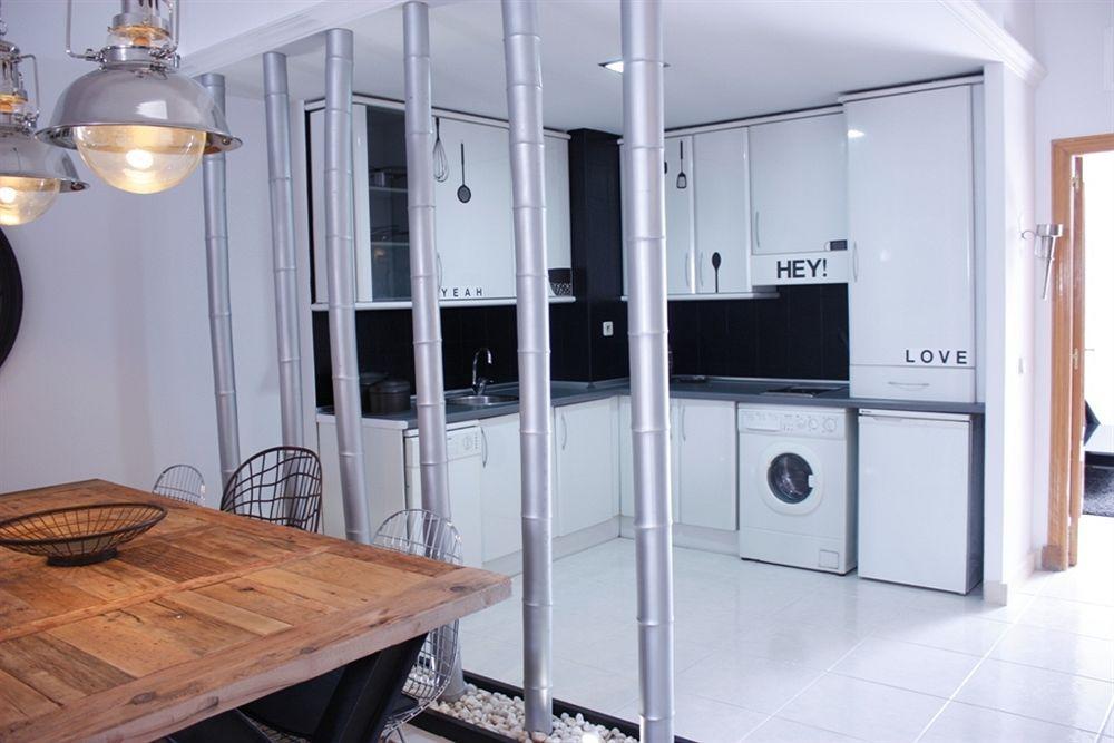 Apartment Wootravelling Plaza De Oriente Homtels Madrid