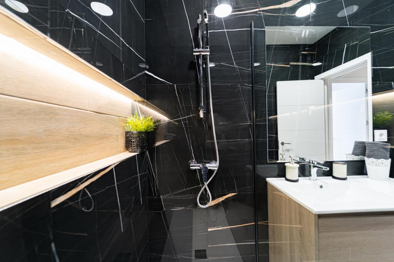 Edsam Black Apartamento