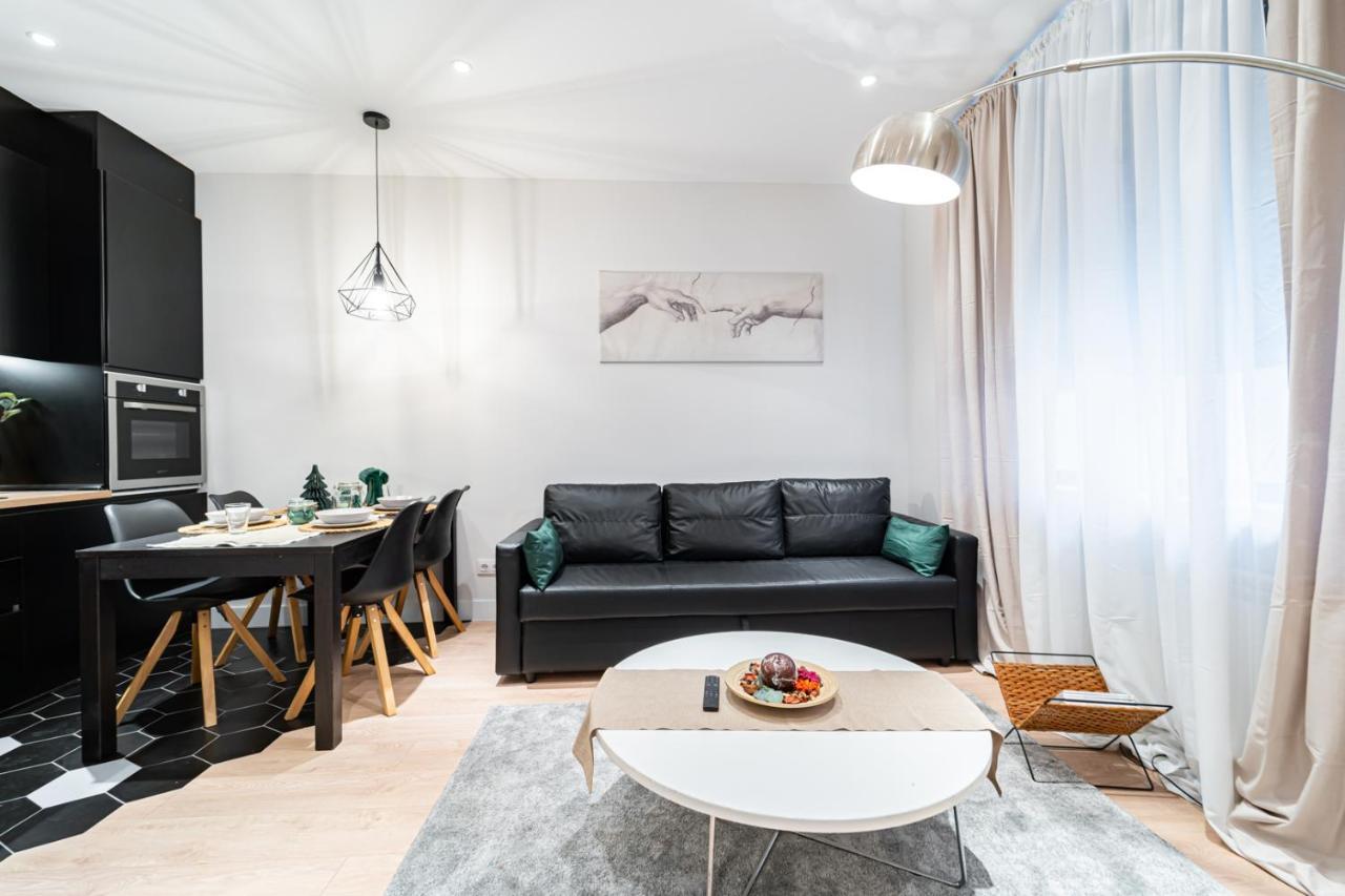 Edsam Black Apartamento *
