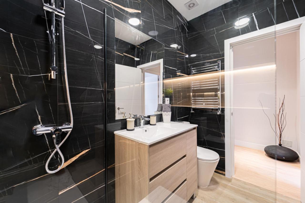 Edsam Black Apartamento