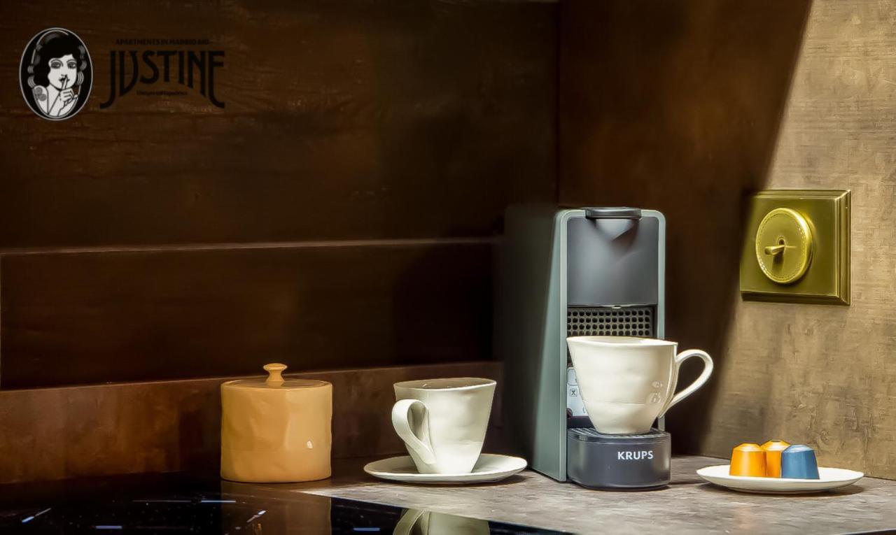 Opium Den By Justine Turistico En Rio Apartment