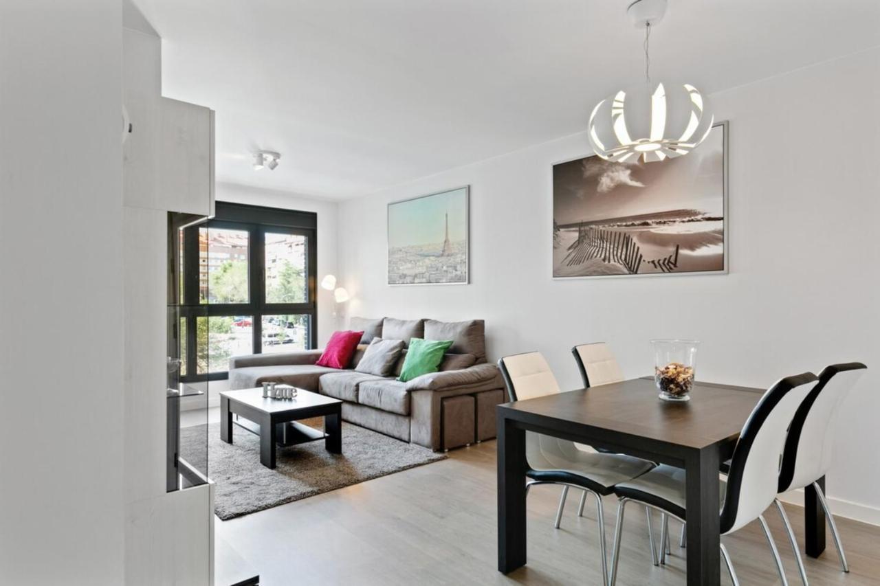 Apartamento Stunning 2 Bedroom Near Adelfas