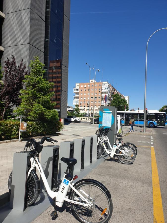Bonito Apto Cinco Torres Plaza Castilla Apartamento Madri