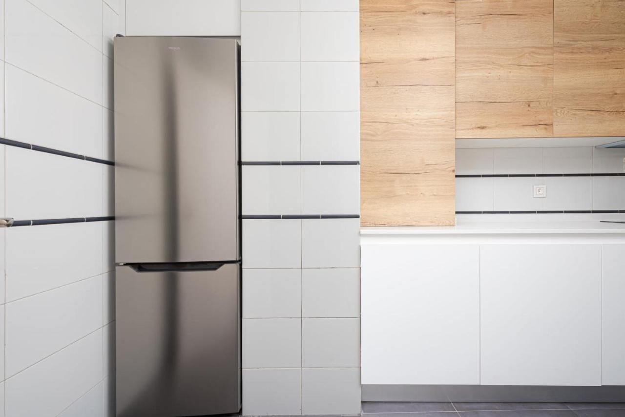 Huertas - Modern In Conde Orgaz Apartment