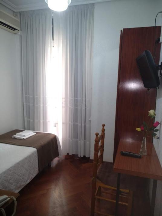 Guest house Esmeralda 2*