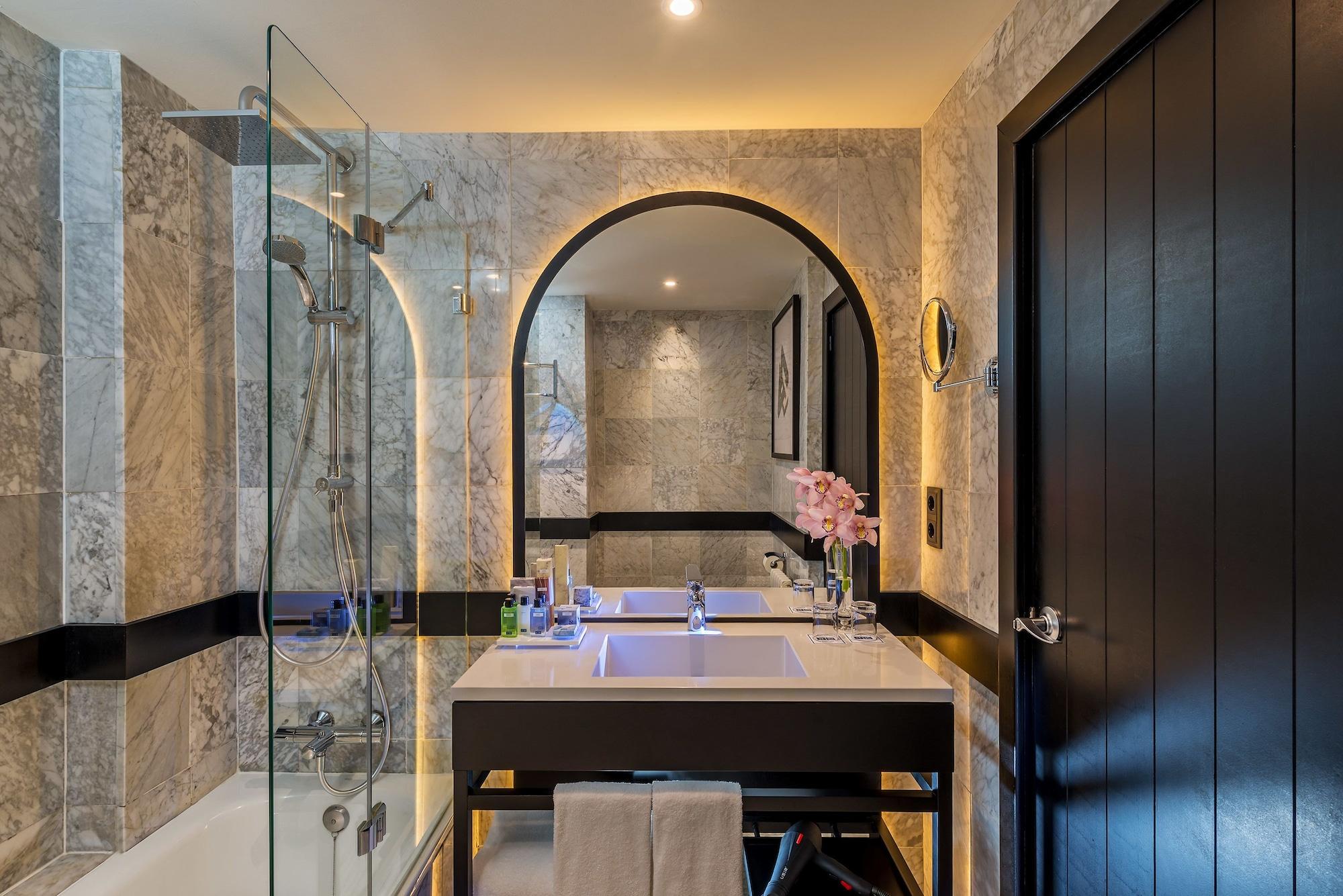 H10 Puerta De Alcala Hotel 4*