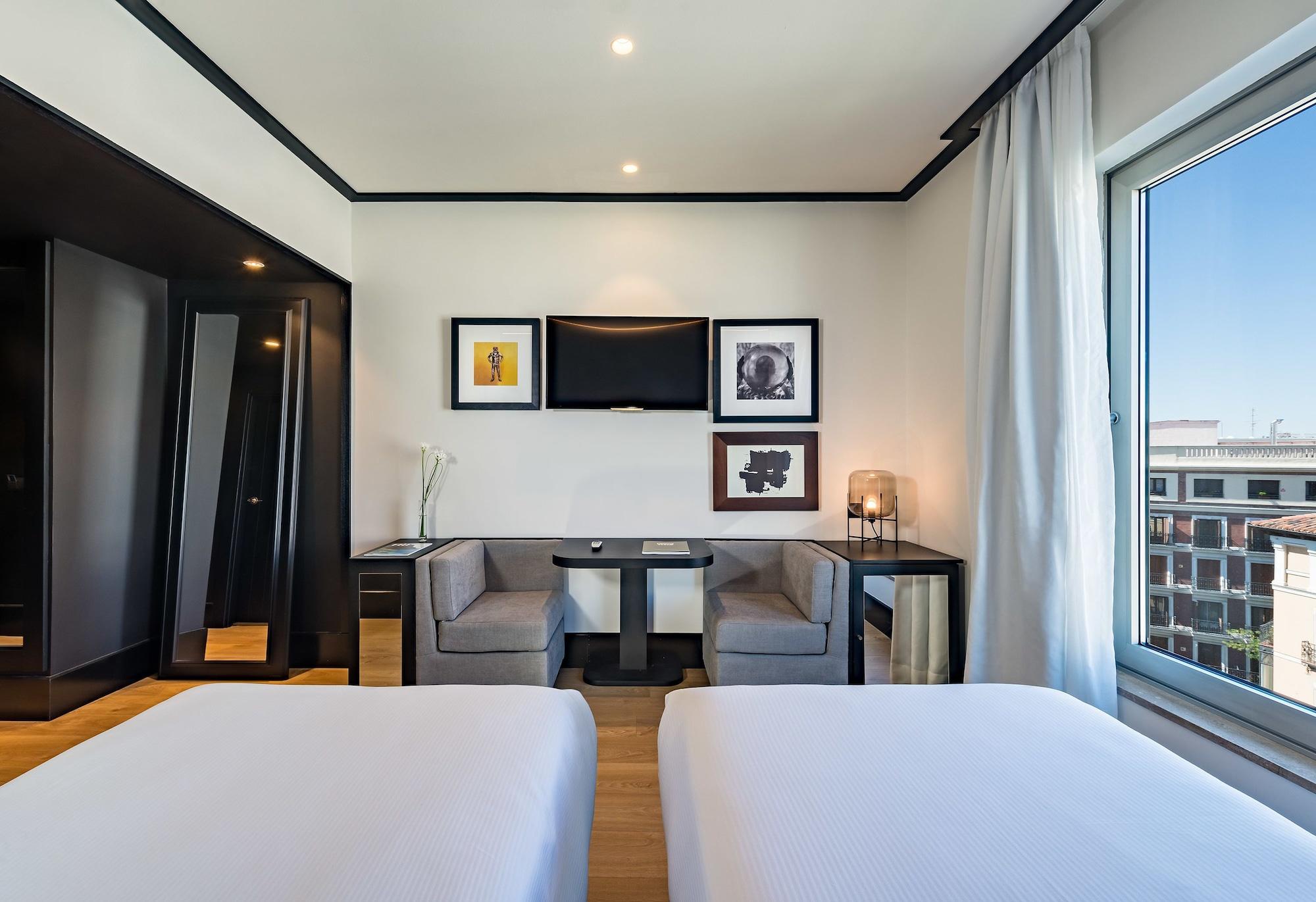 H10 Puerta De Alcala Hotel