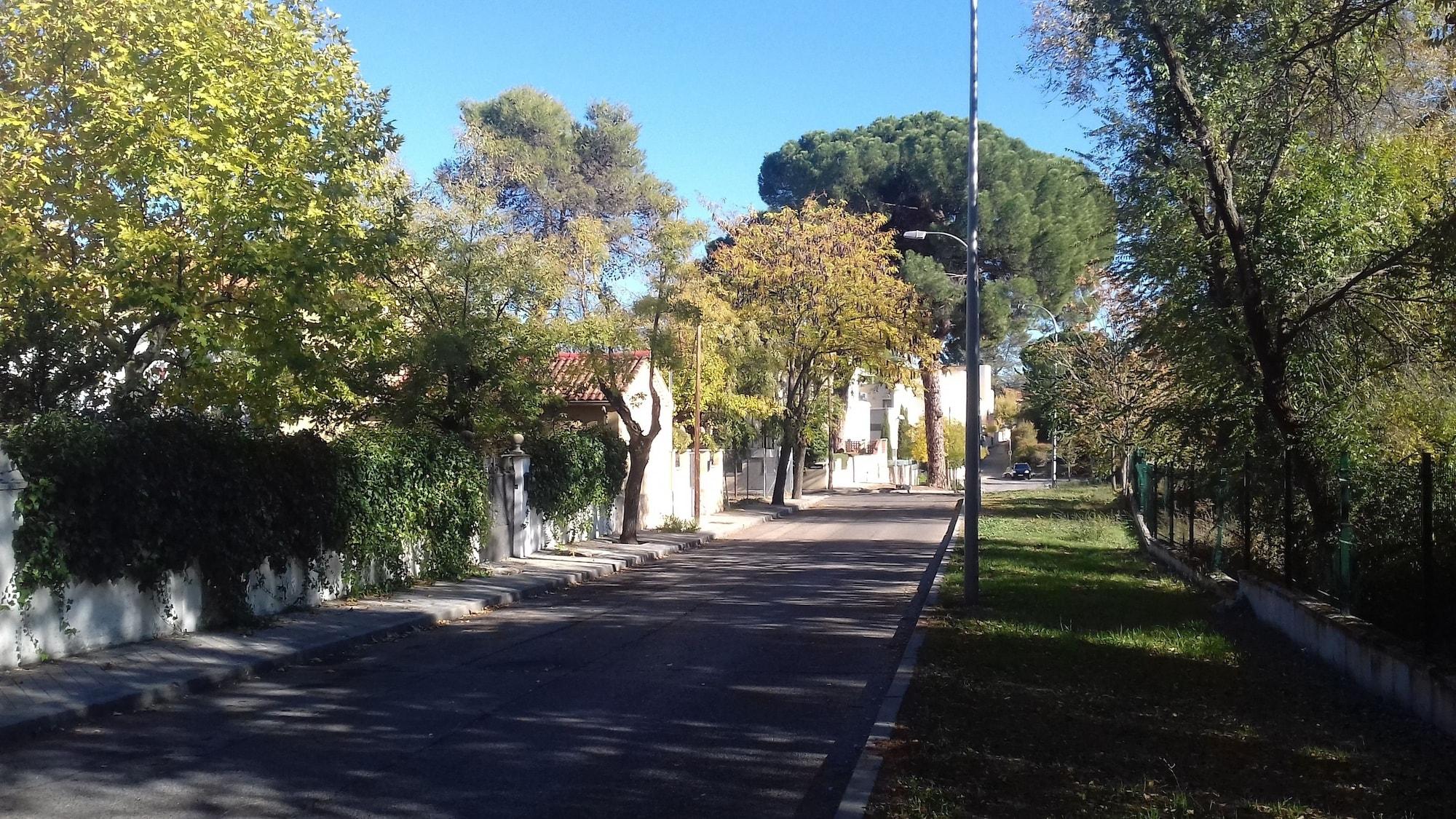 Aravaca Garden 3*