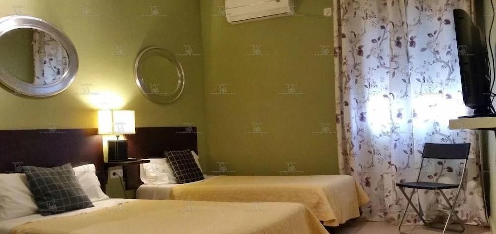 Aravaca Garden Hotel 3*