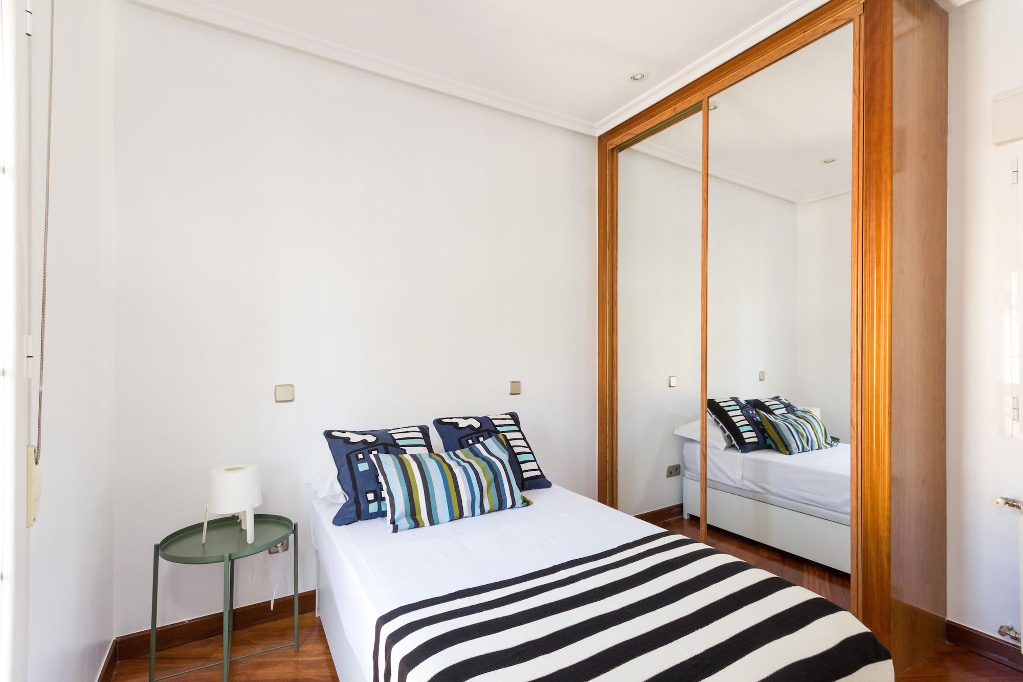 Smartr La Latina Aparthotel 3*